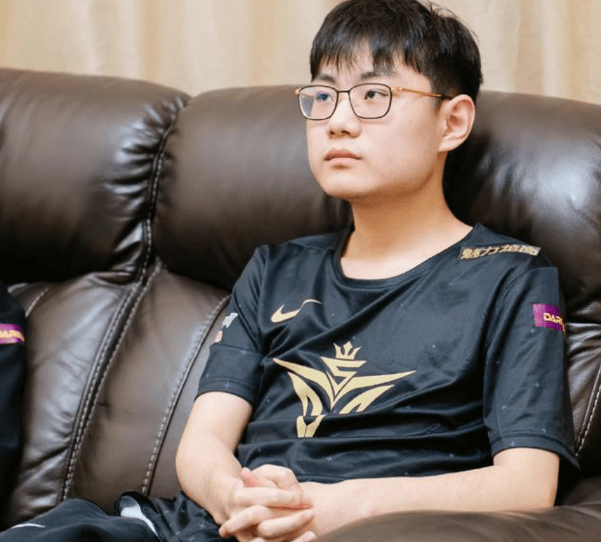 PG-关于Rookie回归赛场，精彩发挥首场状态亮眼，拜仁观众沸腾！的信息