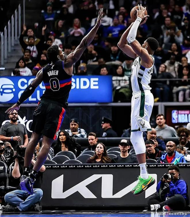 PG游戏-字母哥回归赛场，战术调整首场状态亮眼，TL观众沸腾！的简单介绍